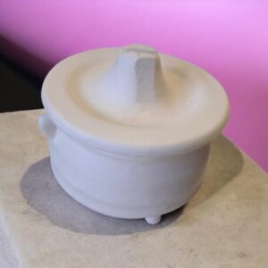 3 Legged Medium Pot