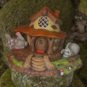 Bunny House with Bunnies (Set)
