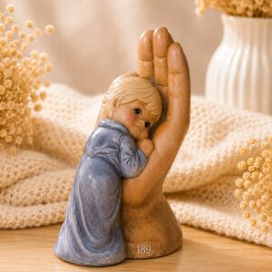 Baby in Hand (Code 189)